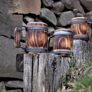 Caneca de Madeira Genuína com Ferro