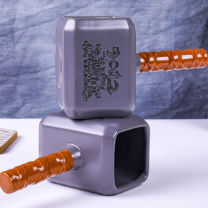 Caneca Mjölnir Thor de Cerâmica